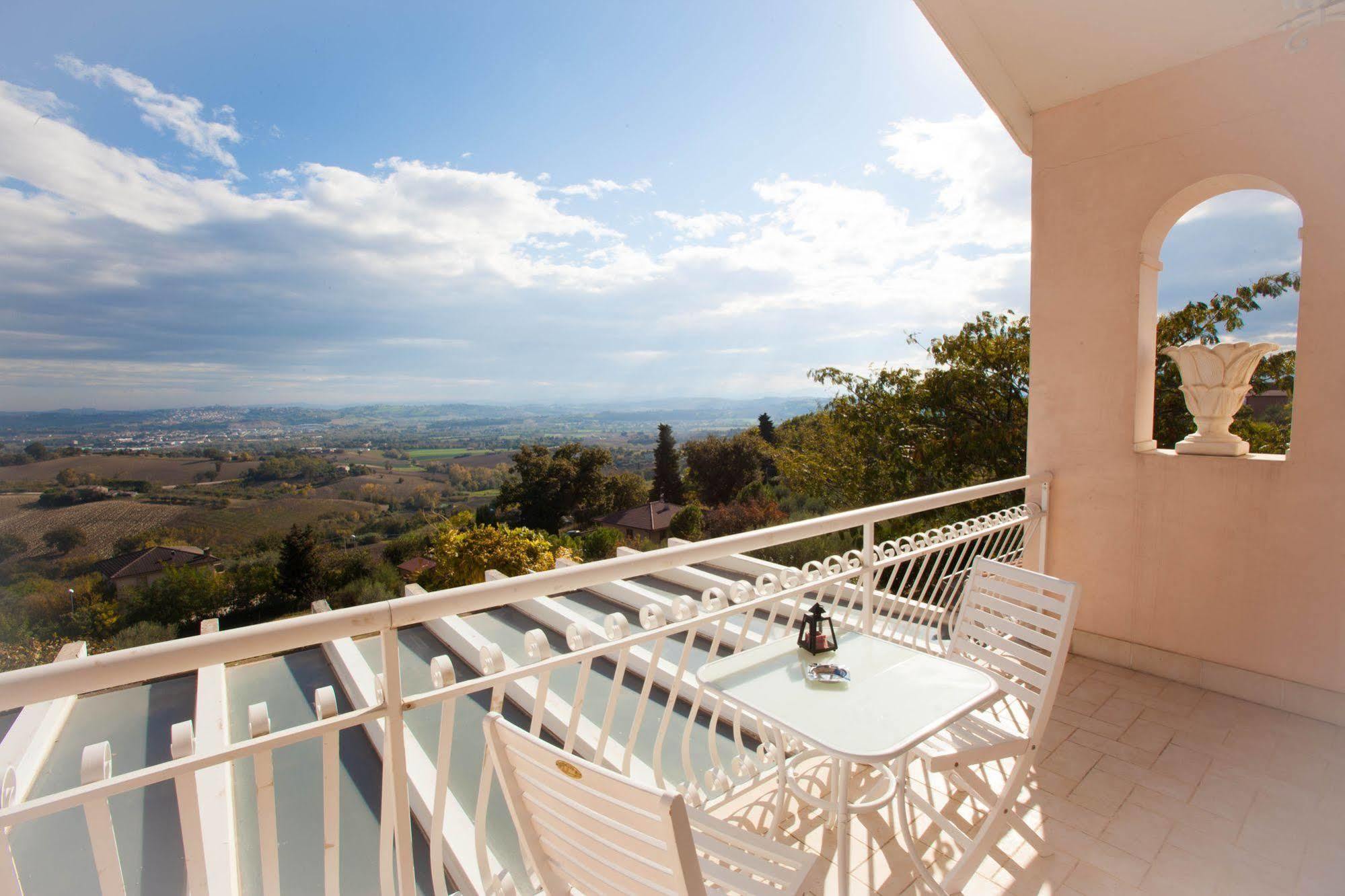 Residence Belohorizonte Macerata Extérieur photo